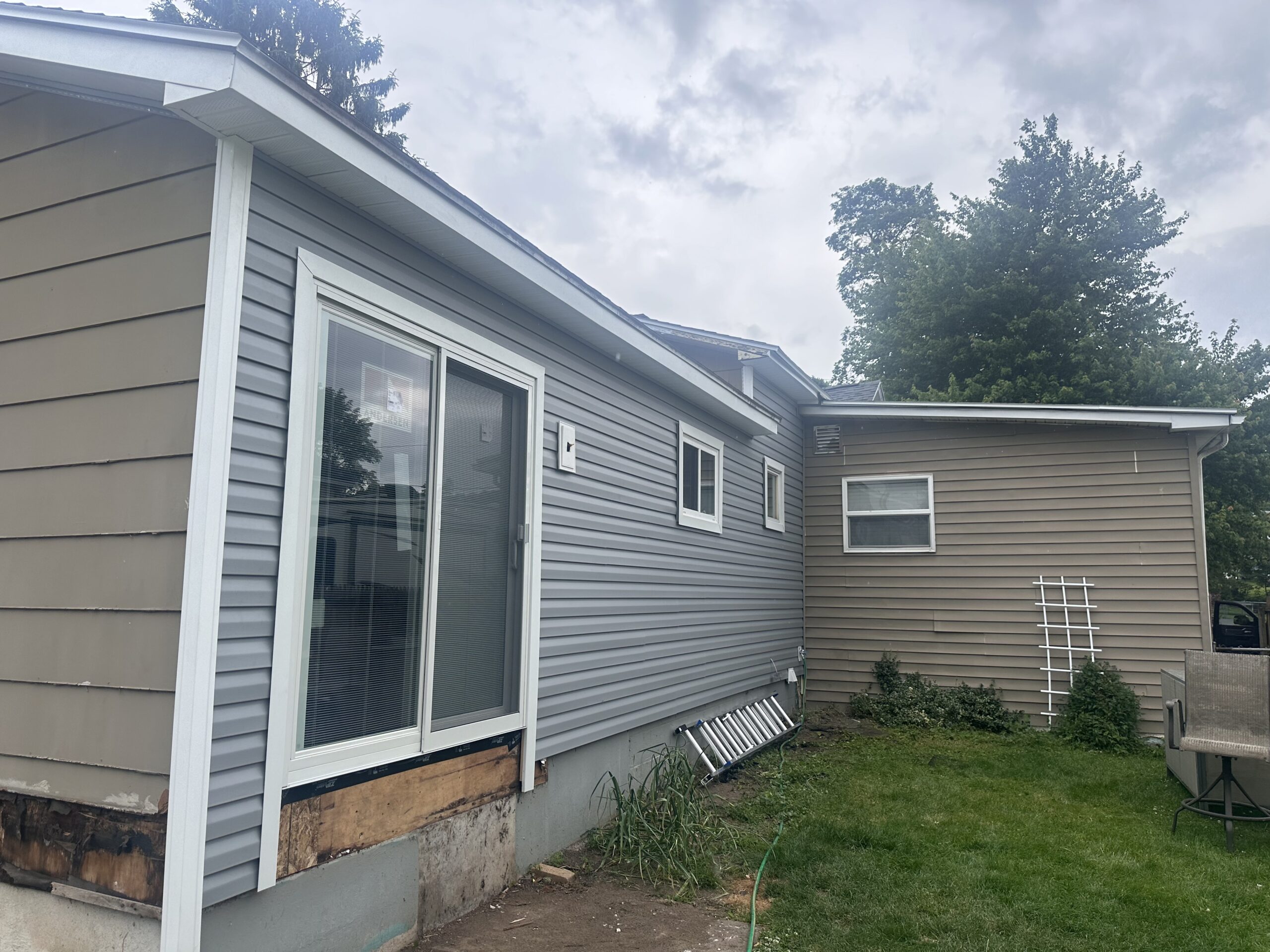 Stunning final result of the exterior remodeling and siding project in Auburn